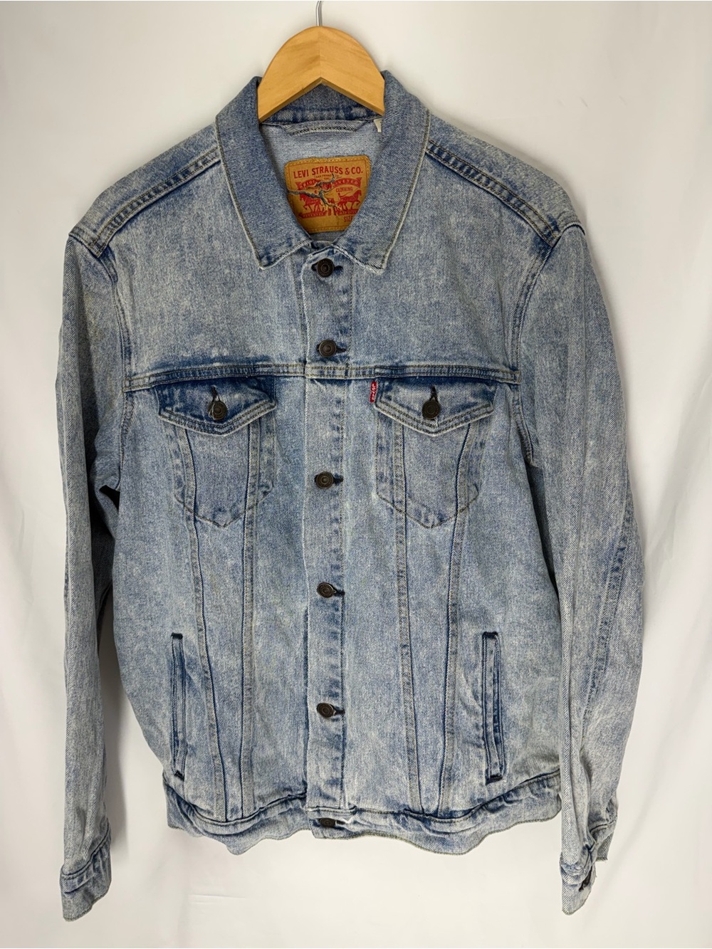 Vintage Levi's Light Wash Denim Jacket - Men's Classic Truckers Style